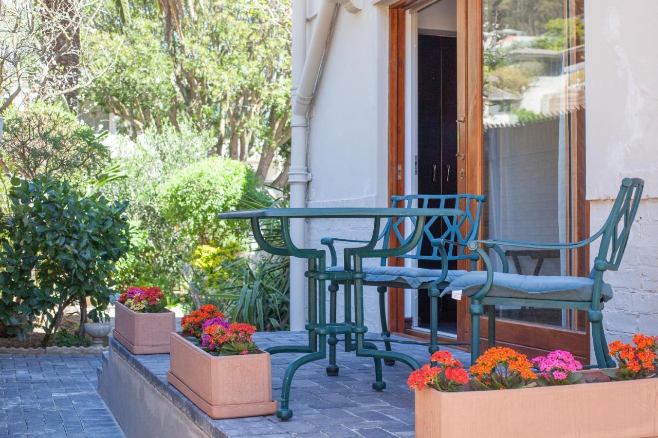 Maartens Guesthouse Кейптаун Екстериор снимка
