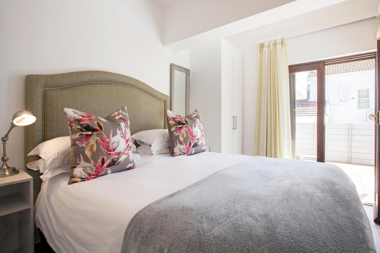 Maartens Guesthouse Кейптаун Екстериор снимка